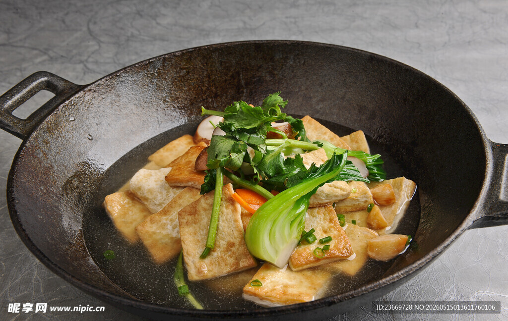 锅中美味炒豆腐