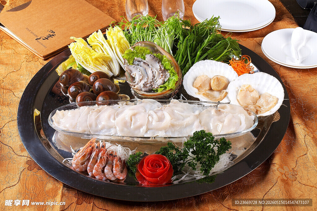 丰盛海鲜火锅食材拼盘