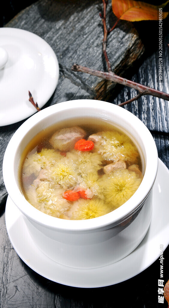 滋补鸡汤营养美味