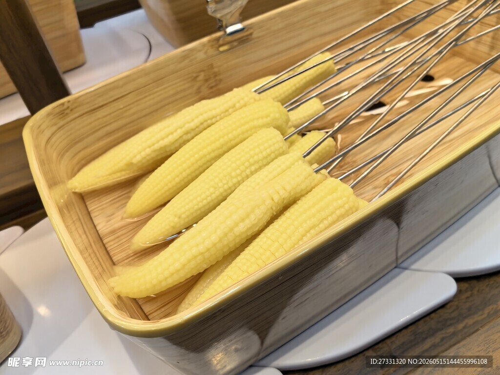 木盘烤玉米串