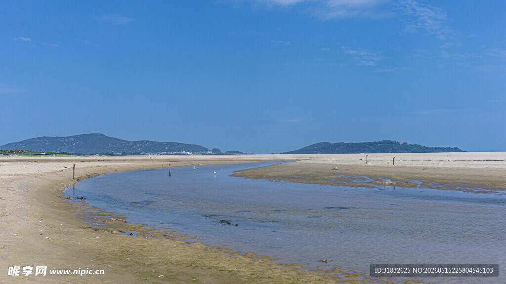 海滨浅滩风光