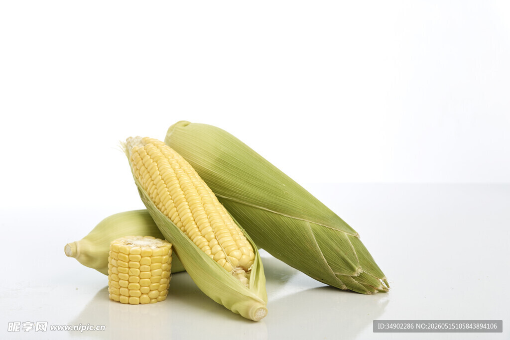 新鲜甜玉米