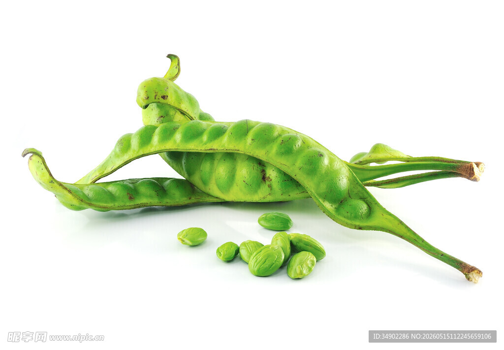 新鲜剥开的翠绿豌豆
