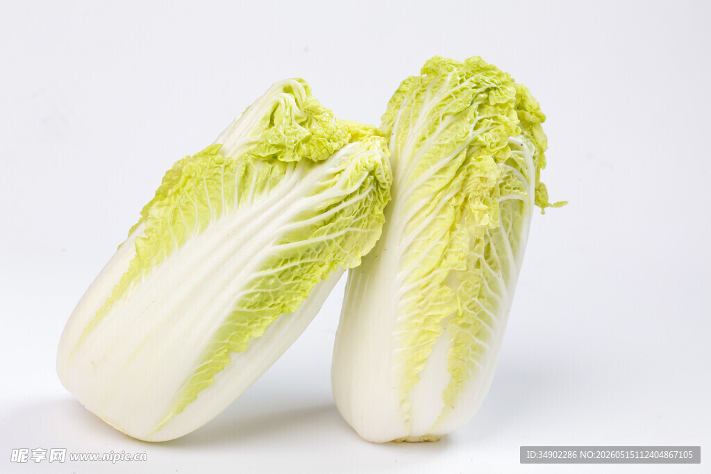 两颗鲜嫩小白菜