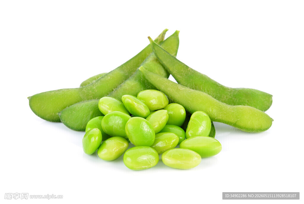 新鲜翠绿的毛豆荚与豆子
