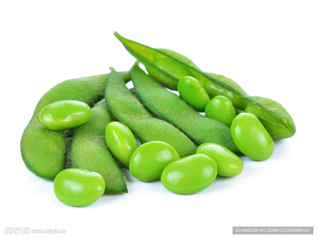 鲜嫩饱满的带荚青蚕豆
