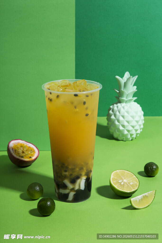 清新水果珍珠茶饮特写