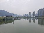 黄石城市湖畔风光