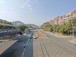 城市道路与周边建筑景观