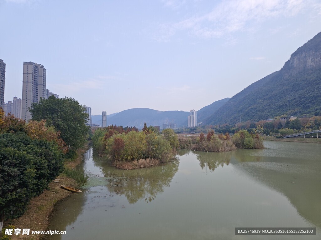 黄石磁湖一景