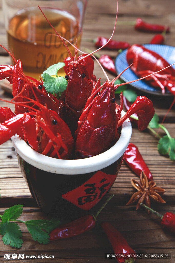 美味小龙虾与啤酒搭配