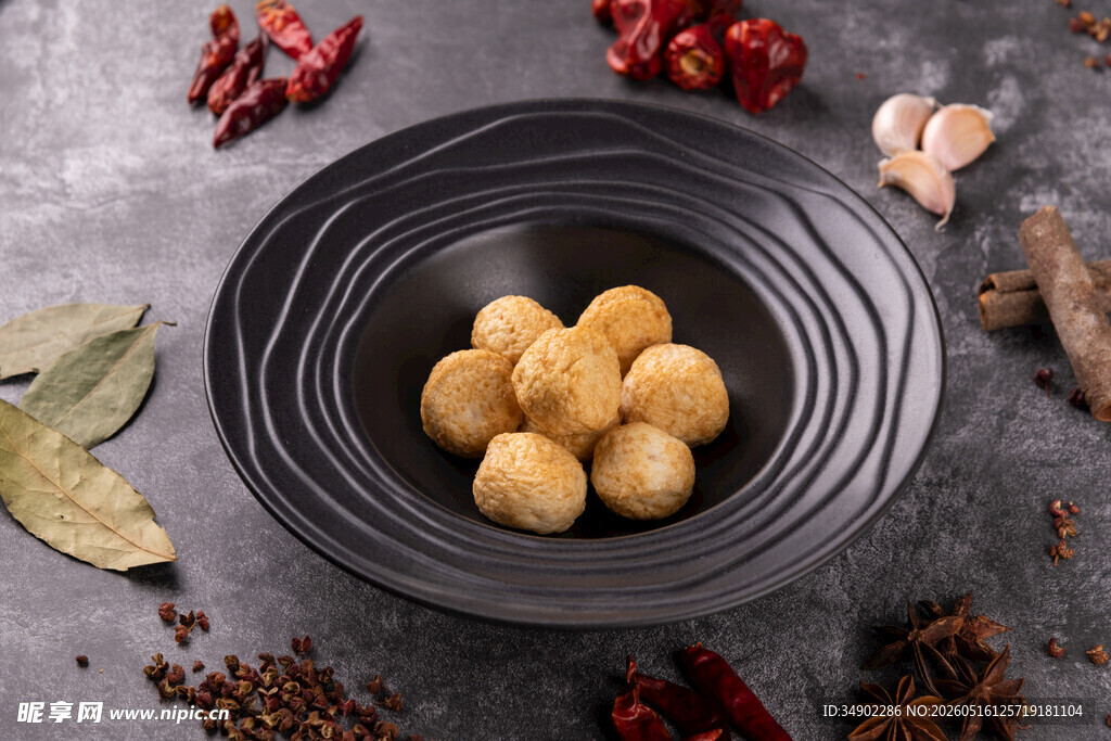 碗中美味鱼丸