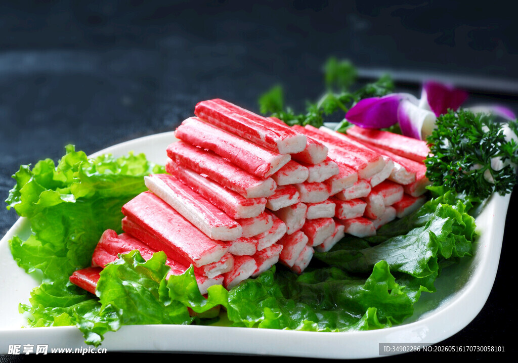 摆盘精致的美味蟹棒