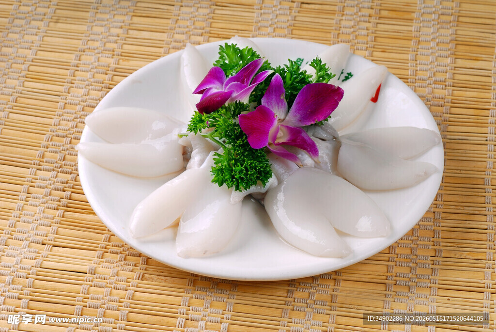 墨鱼仔