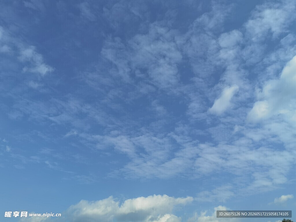 蓝天白云美景
