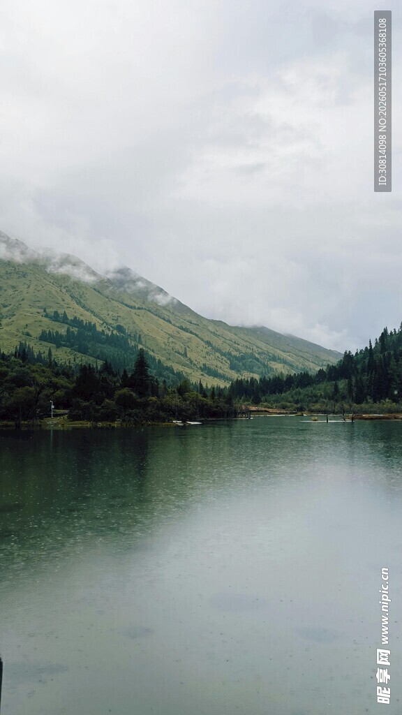 宁静山水湖景自然风光图