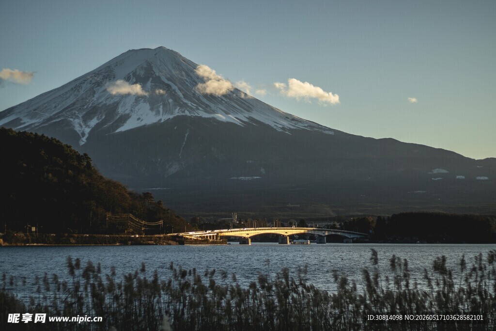 富士山湖畔美景