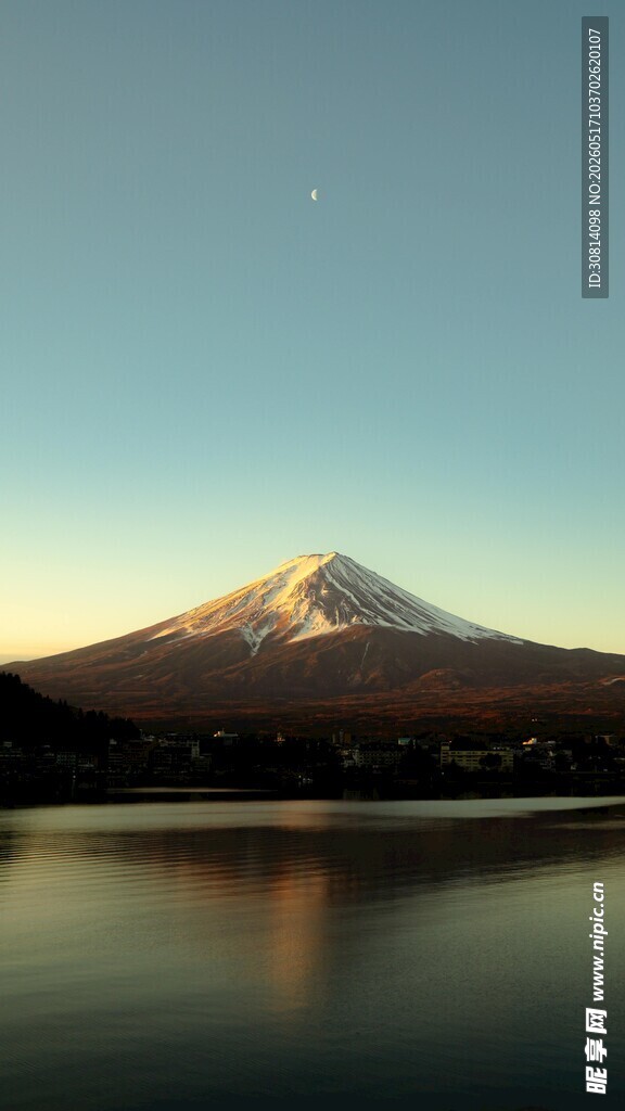 富士山湖畔绝美风光