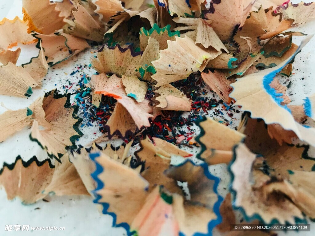 彩色铅笔刨花特写