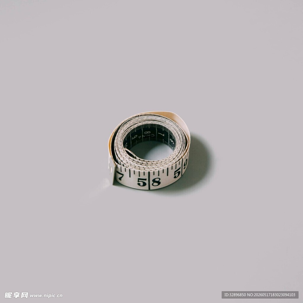 一卷白色胶带