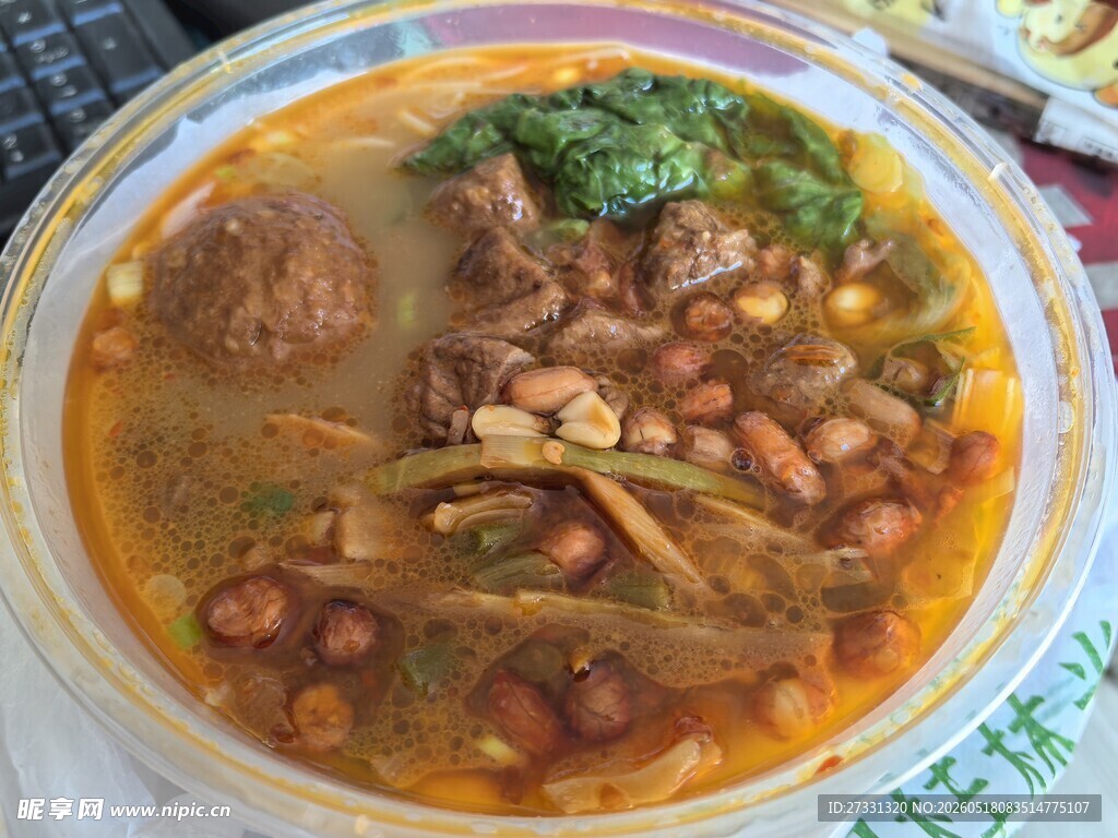 美味牛肉豆香汤面