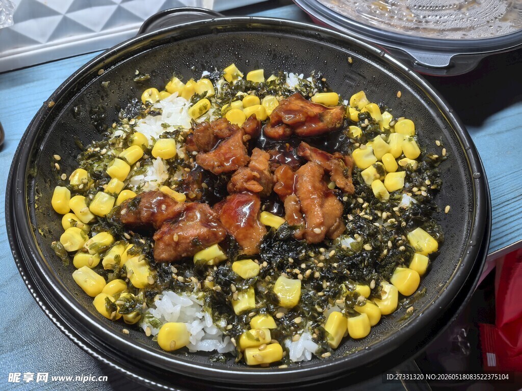 鸡肉玉米蔬菜石锅拌饭