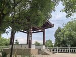 林中凉亭