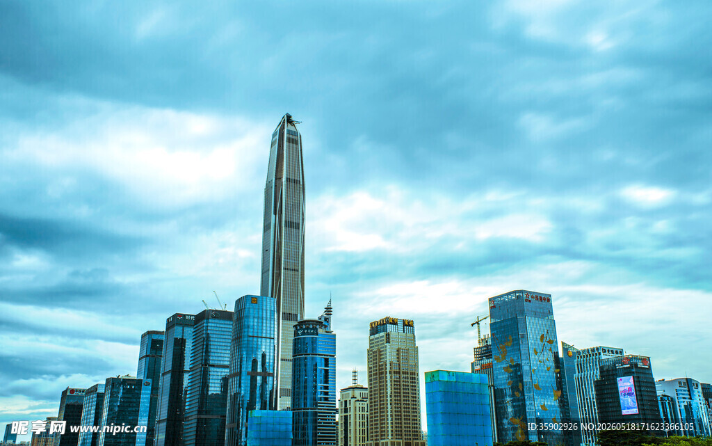 深圳都市天际线挺拔建筑