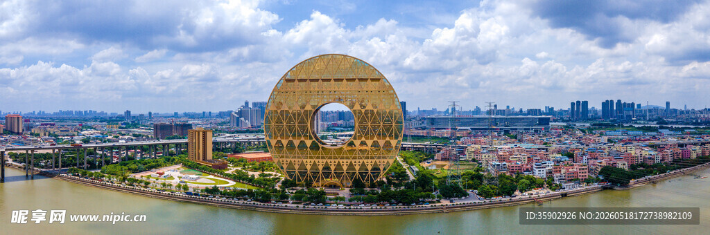 独特环形建筑俯瞰全景