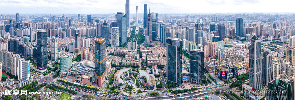 繁华都市天际线俯瞰图