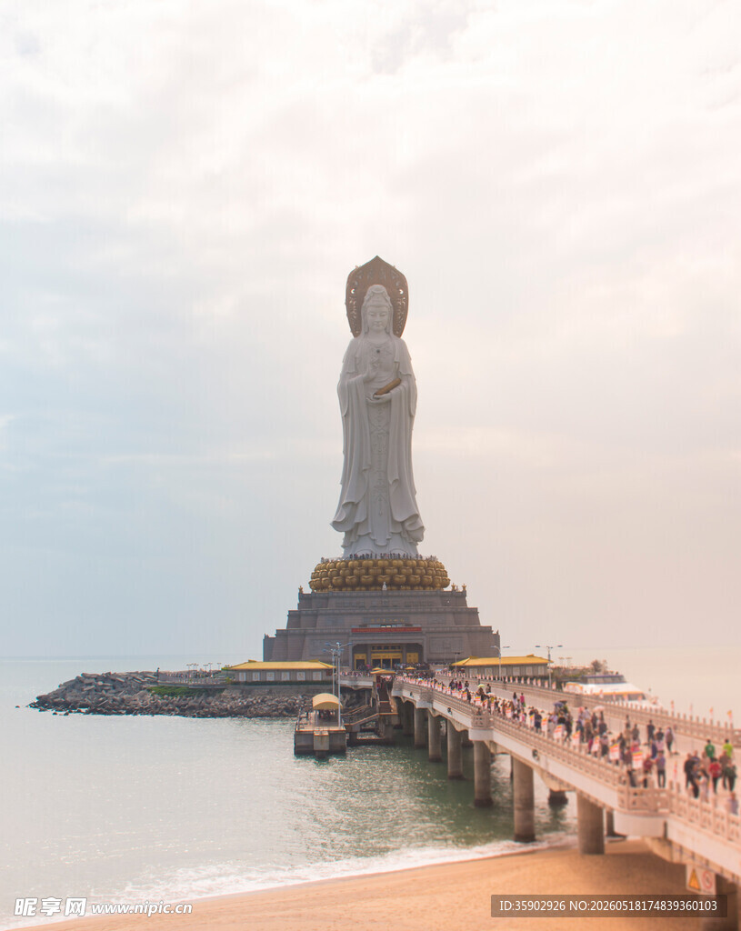 三亚海上观音壮观景象
