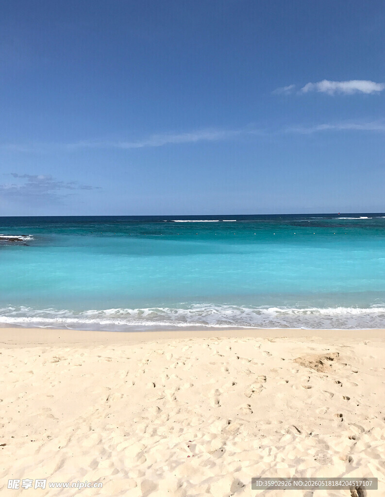 美丽的沙滩与蔚蓝大海