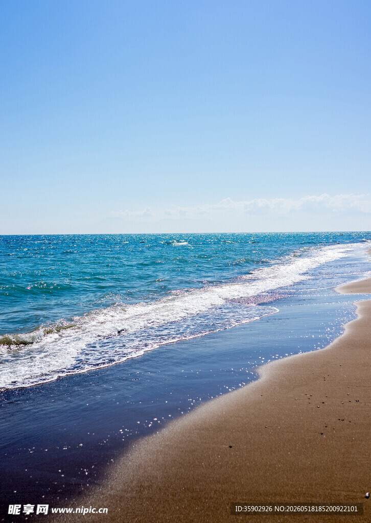 美丽海滨沙滩海浪景观