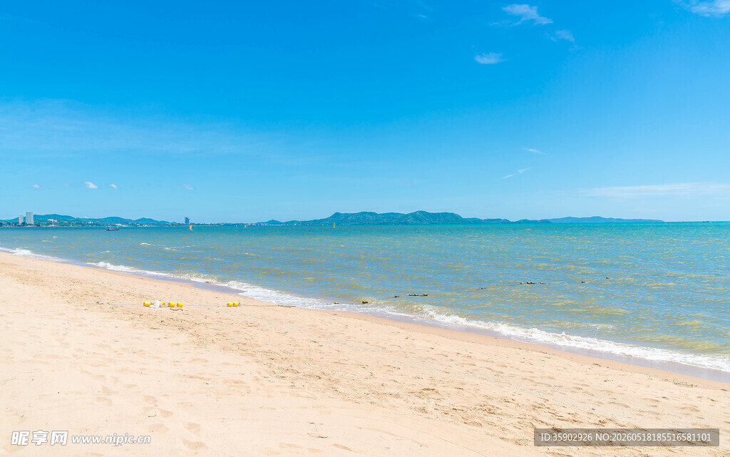 美丽海滨沙滩风景