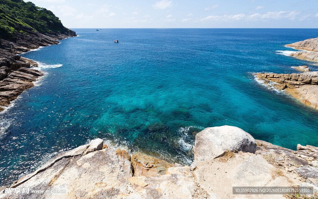 绝美海岸风光俯瞰视角