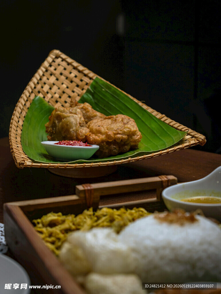 日式炸物与主食套餐