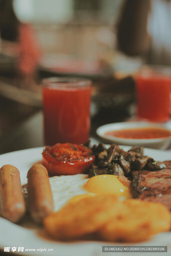 丰盛西式早餐摆拍特写