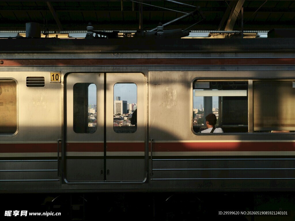 地铁车厢内景
