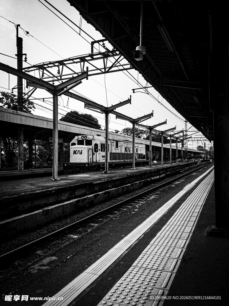 火车站台场景