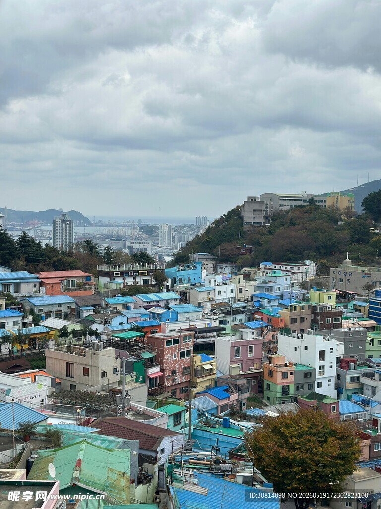 多彩山城民居景观