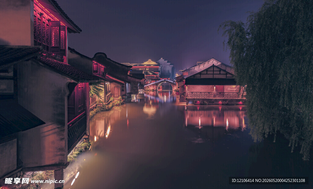 江南水乡夜景灯火璀璨