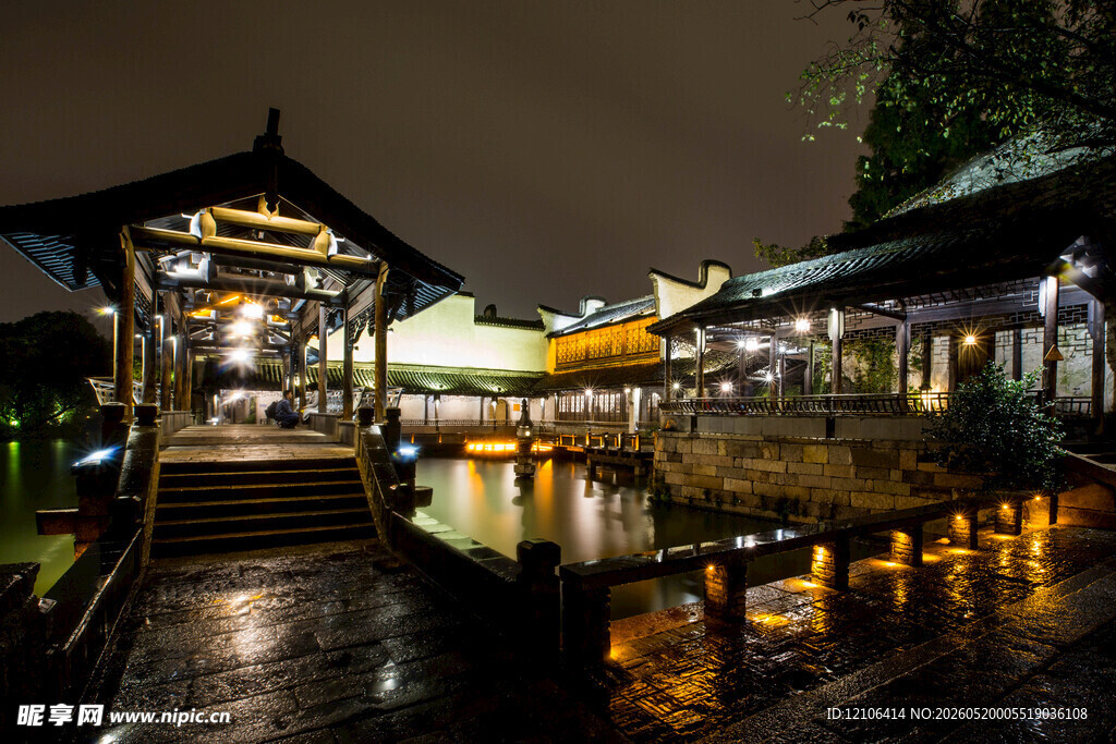 水乡夜景古建灯光璀璨