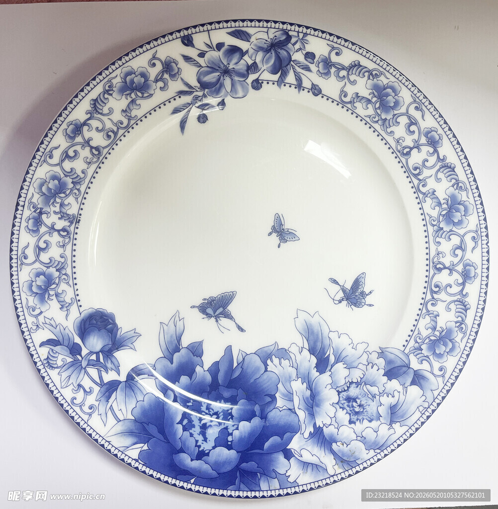 青花瓷盘子