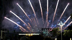 夜空绚烂烟花绽放