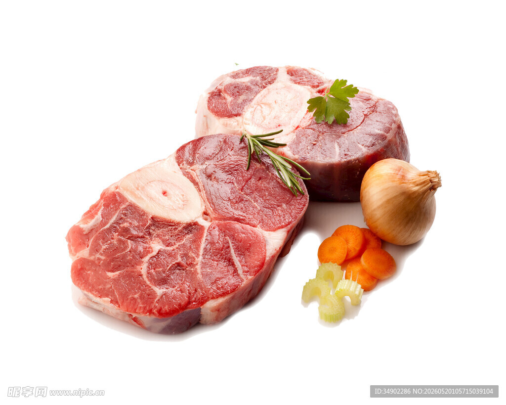 新鲜生牛肉搭配蔬菜