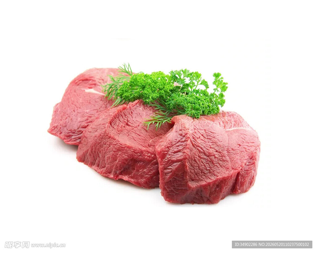 新鲜牛肉切片配绿色香草