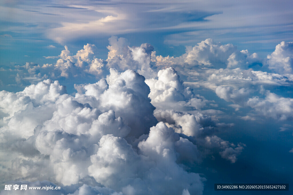 高空云海壮丽景观
