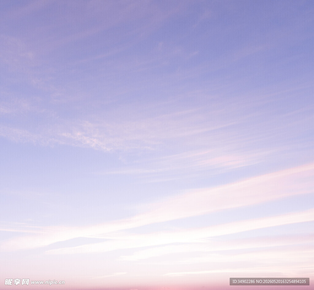 梦幻粉蓝天空美景