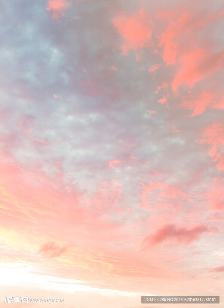 梦幻粉蓝渐变天空美景