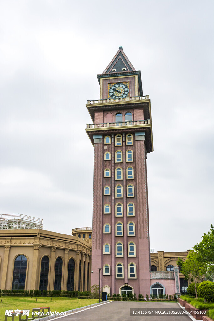 复古钟楼建筑景观